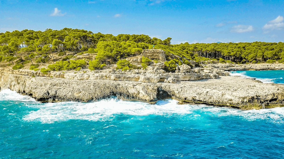 best beaches mallorca cala mondragó — natural park protected beach turquoise bay